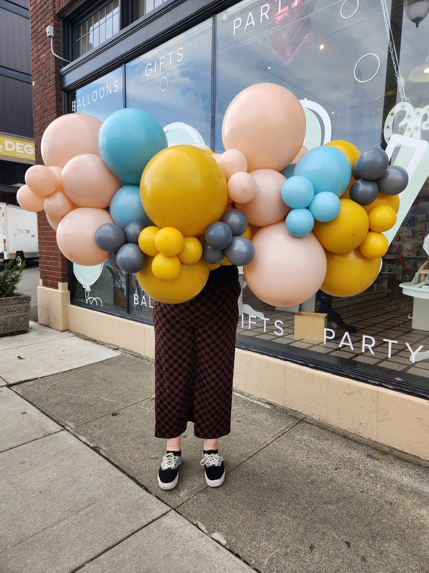Grab + Go Garland - Spring Rain