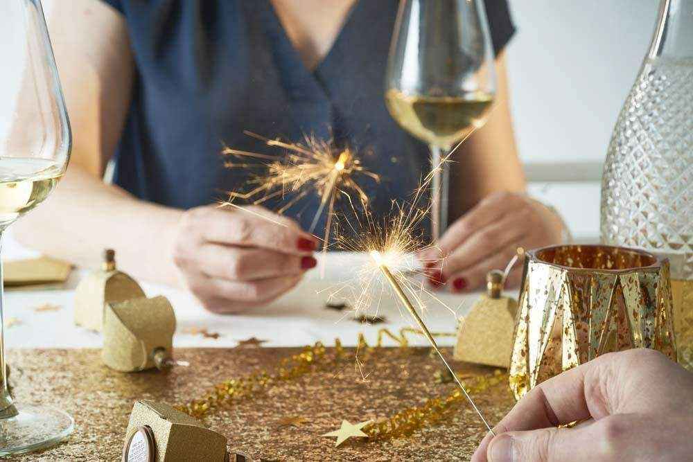 Gold Glitter Table Runner - 6ft