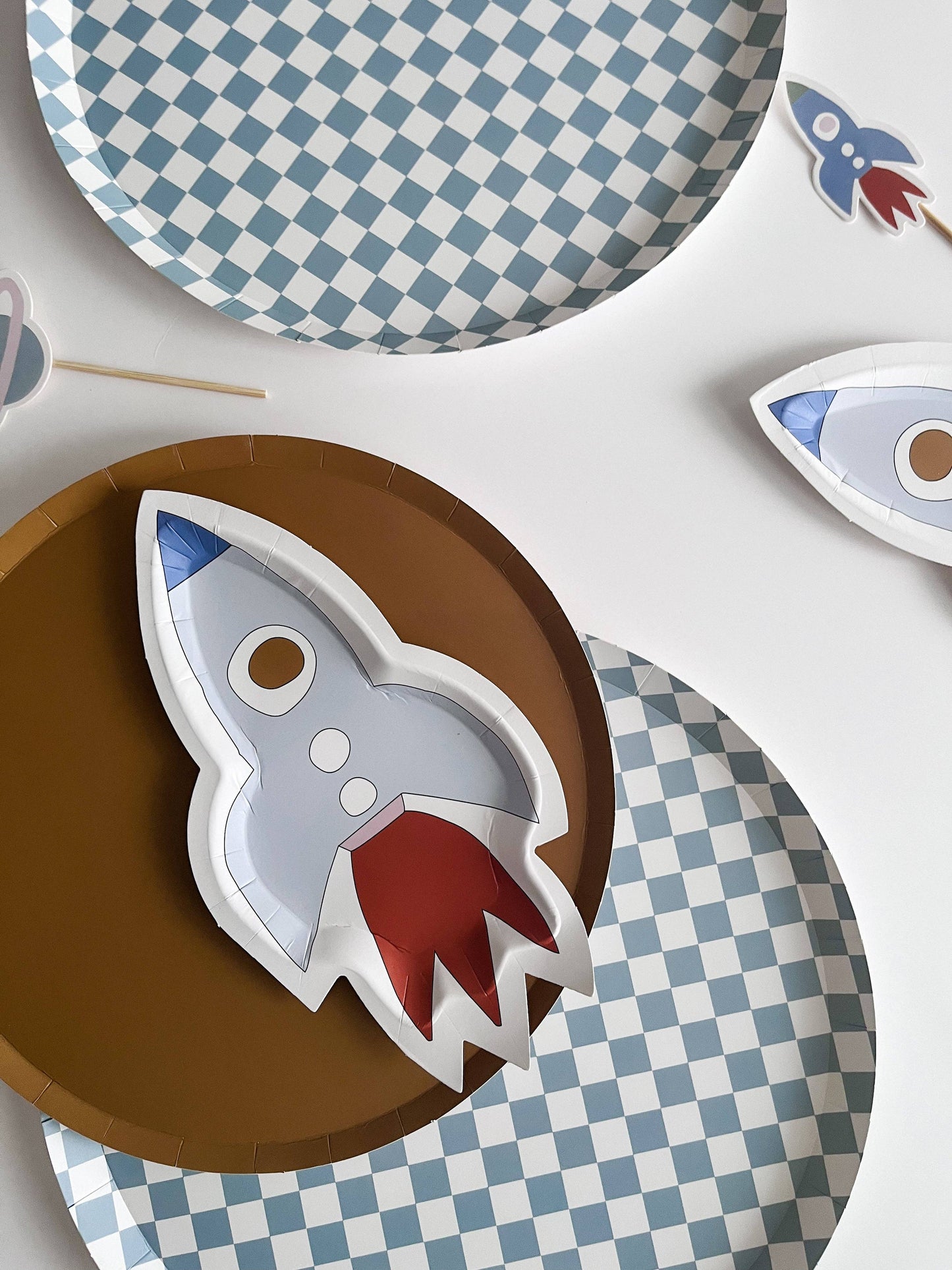 Checkered Blue Plate XL