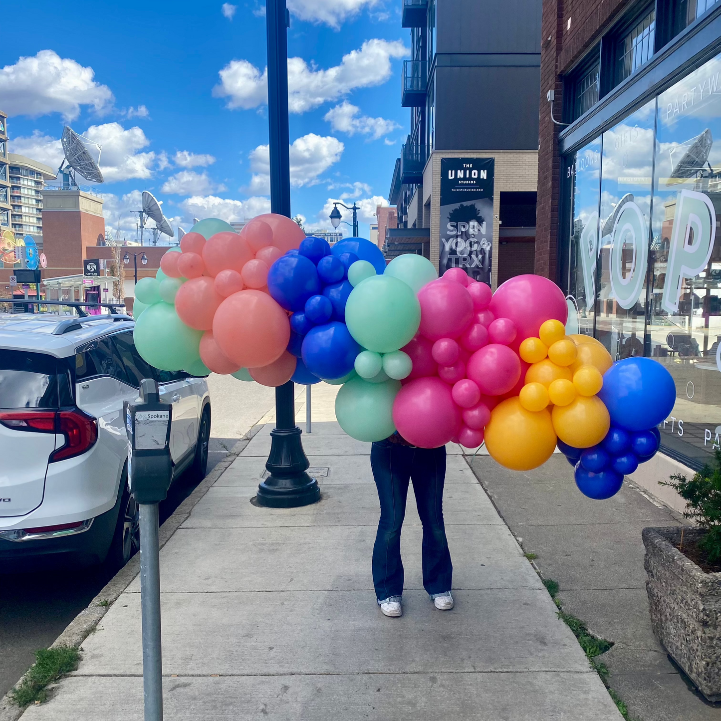 Grab + Go Garland - Pop's Signature Mix