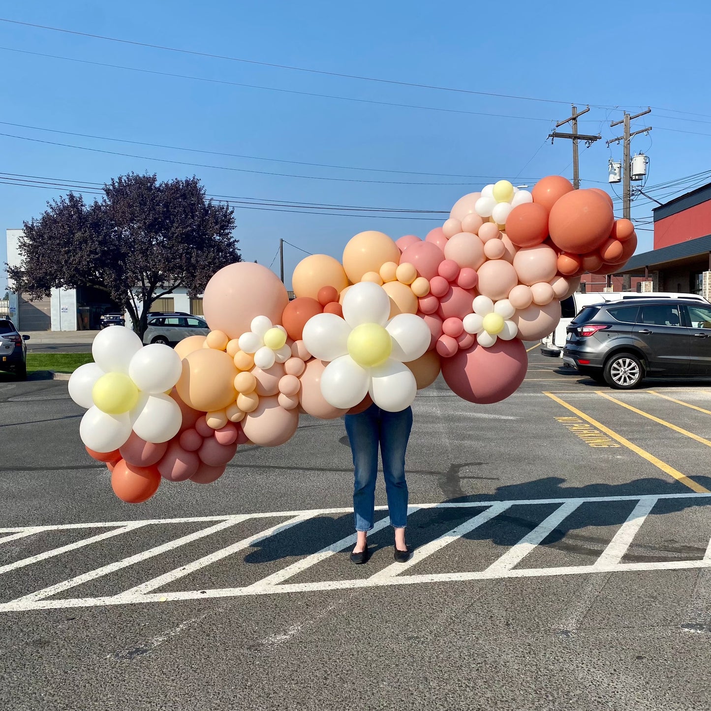 Grab + Go Garland - Retro Daisies