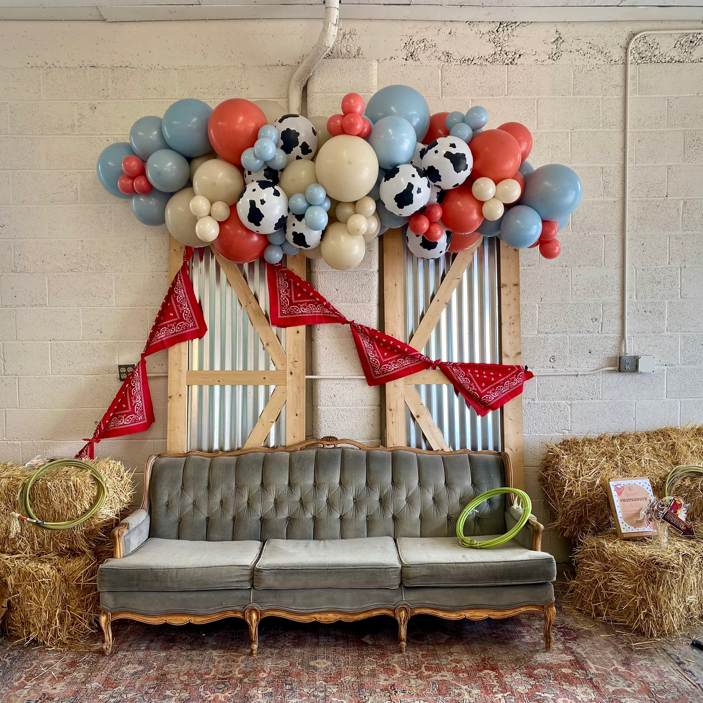 Grab + Go Garland - Giddy Up!