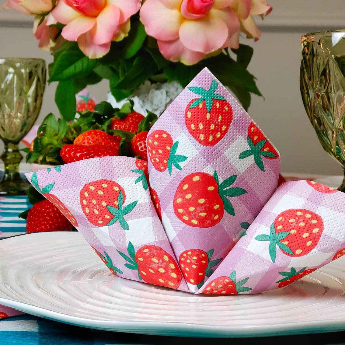 Strawberry Gingham Paper Napkins | 20 Pack