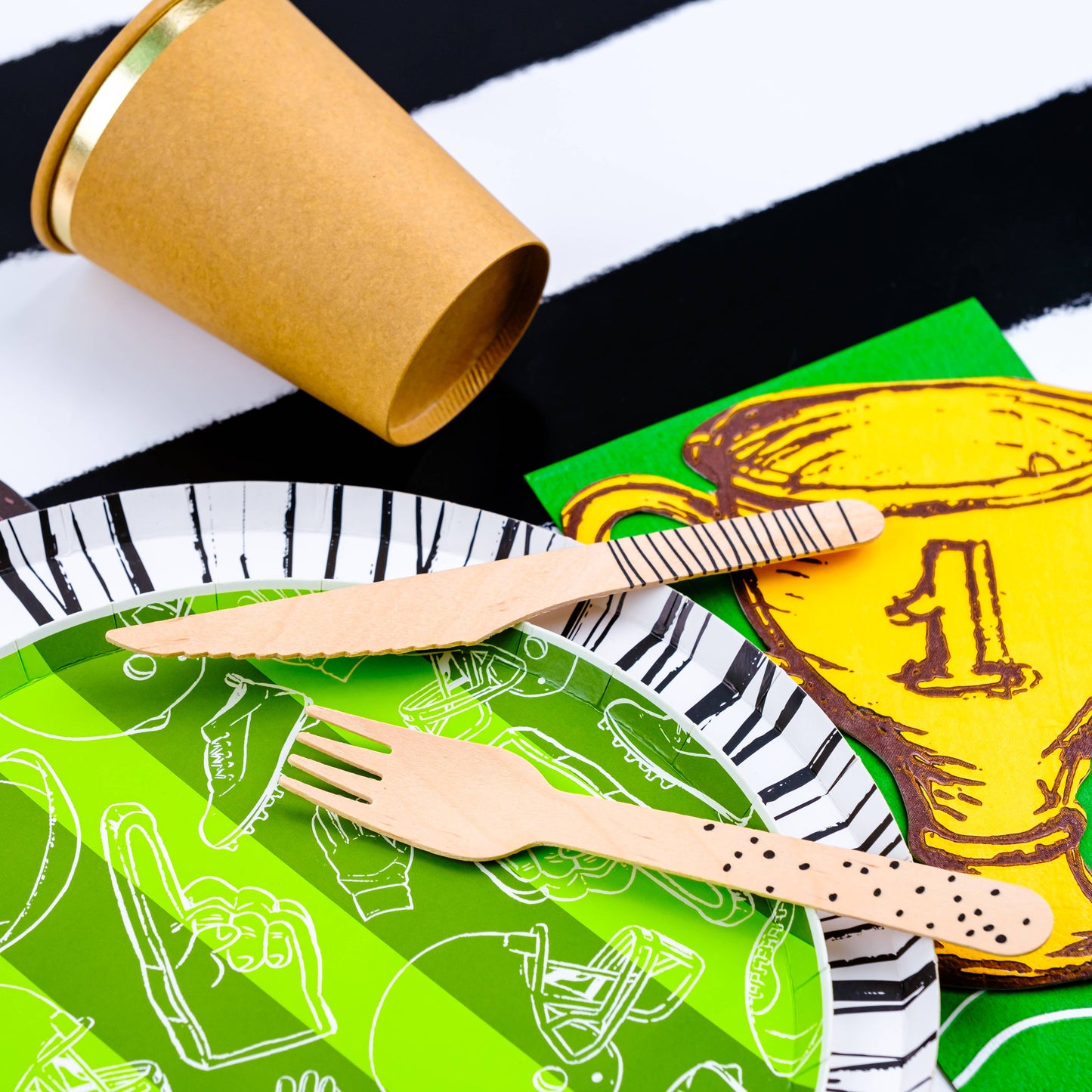 Touchdown Dessert Paper Plates