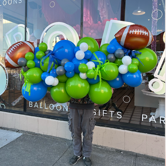 Go Hawks- Grab + Go Garland