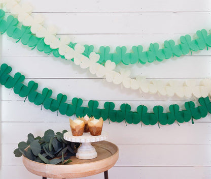 Shamrock Crepe Paper Banner Set