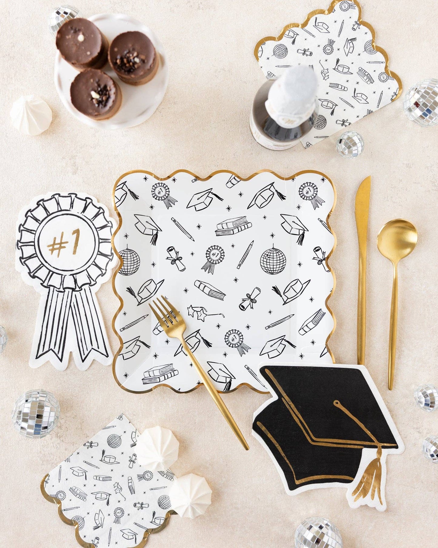 Grad Icon Foil Plate