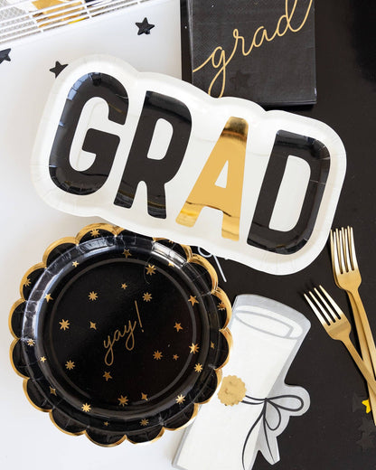 GRAD Shaped Paper Plate