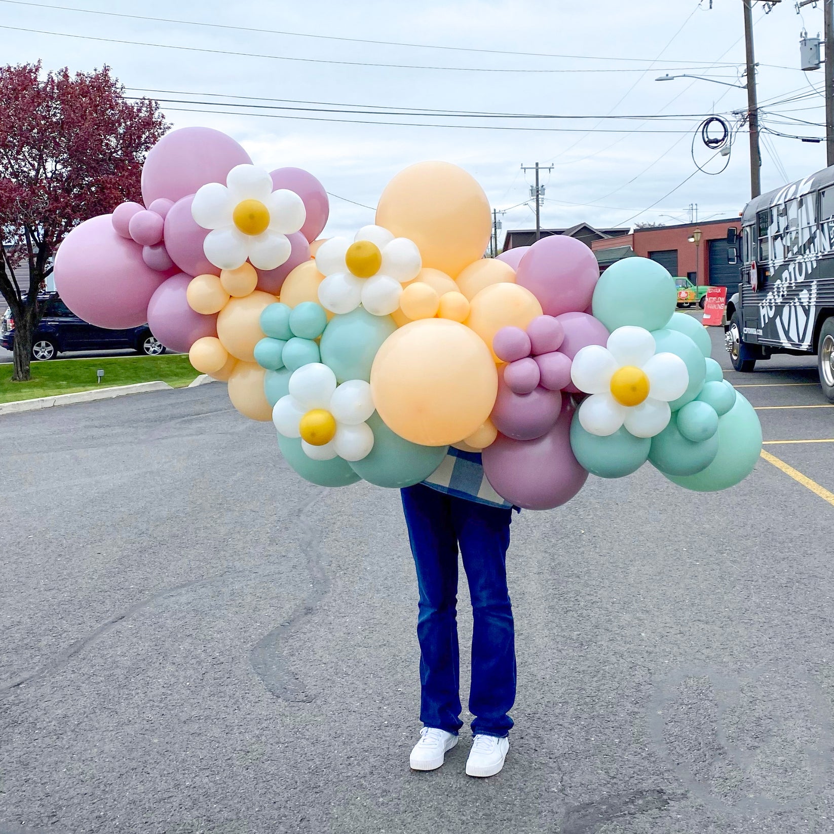 Grab + Go Garland Flower Fun Pop Balloon Bar + Party